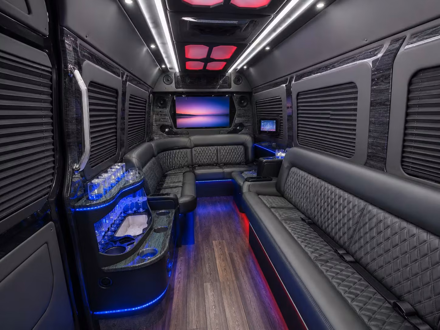 charterbusrentalpuebloco com is the go to for pueblo construction and project site shuttles