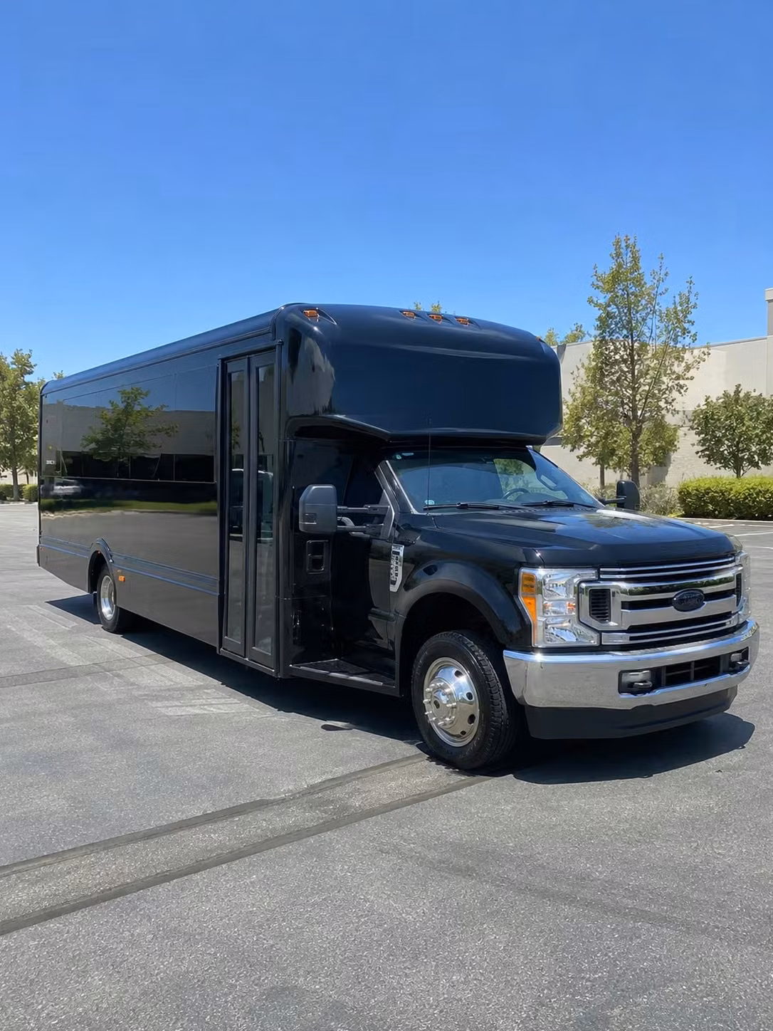 find the perfect bachelorette party bus in pueblo for a night on union avenue