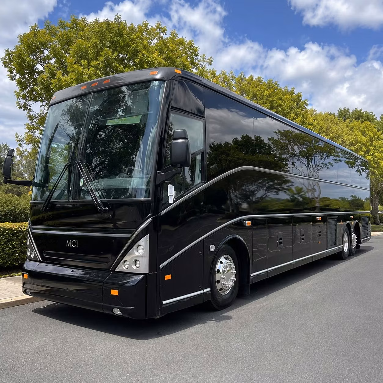 pueblo party bus rentals for concert nights out